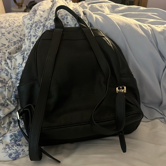 COPY - Michael Kors backpack - Picture 2 of 3